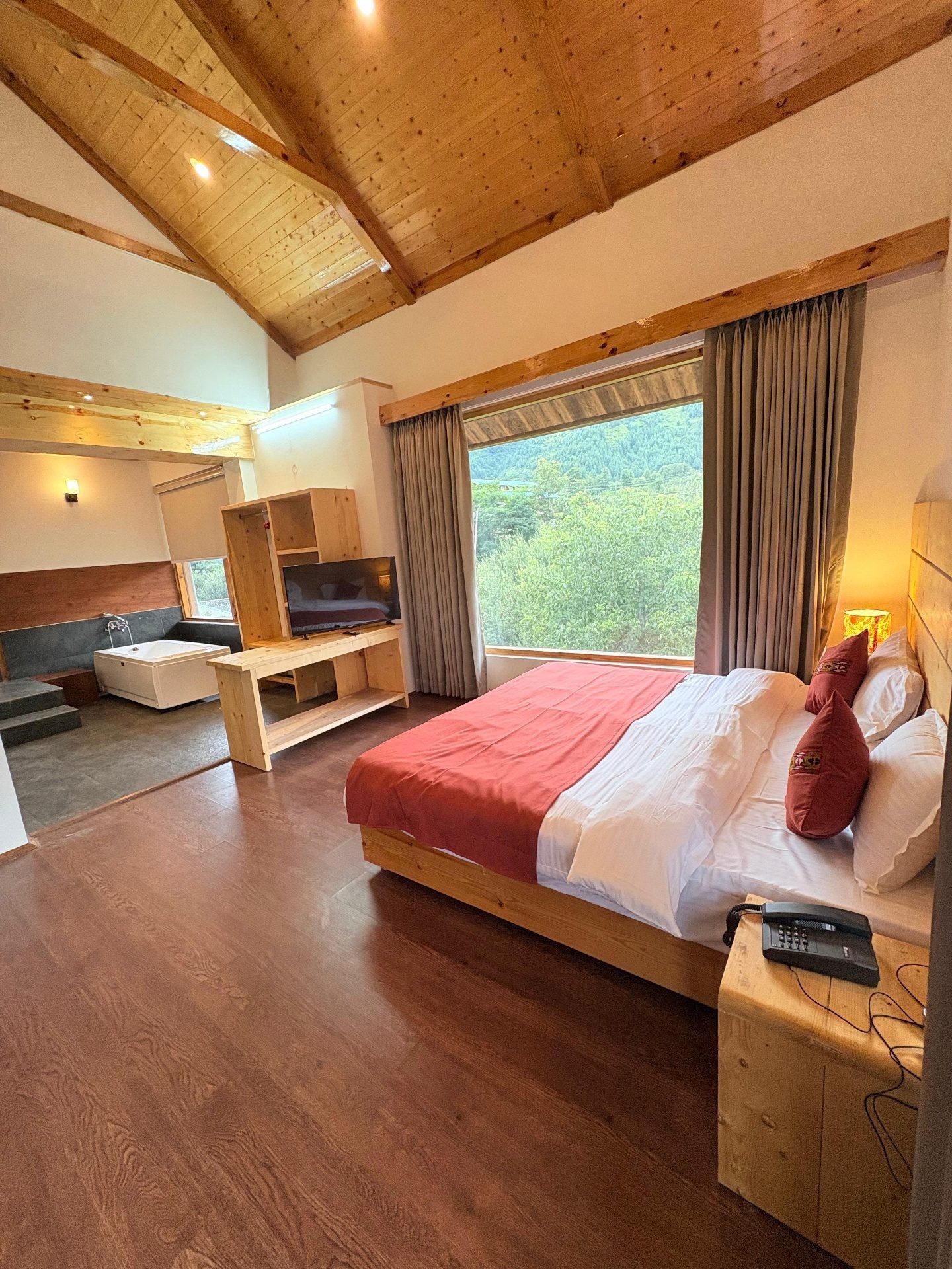 The bathtub suite