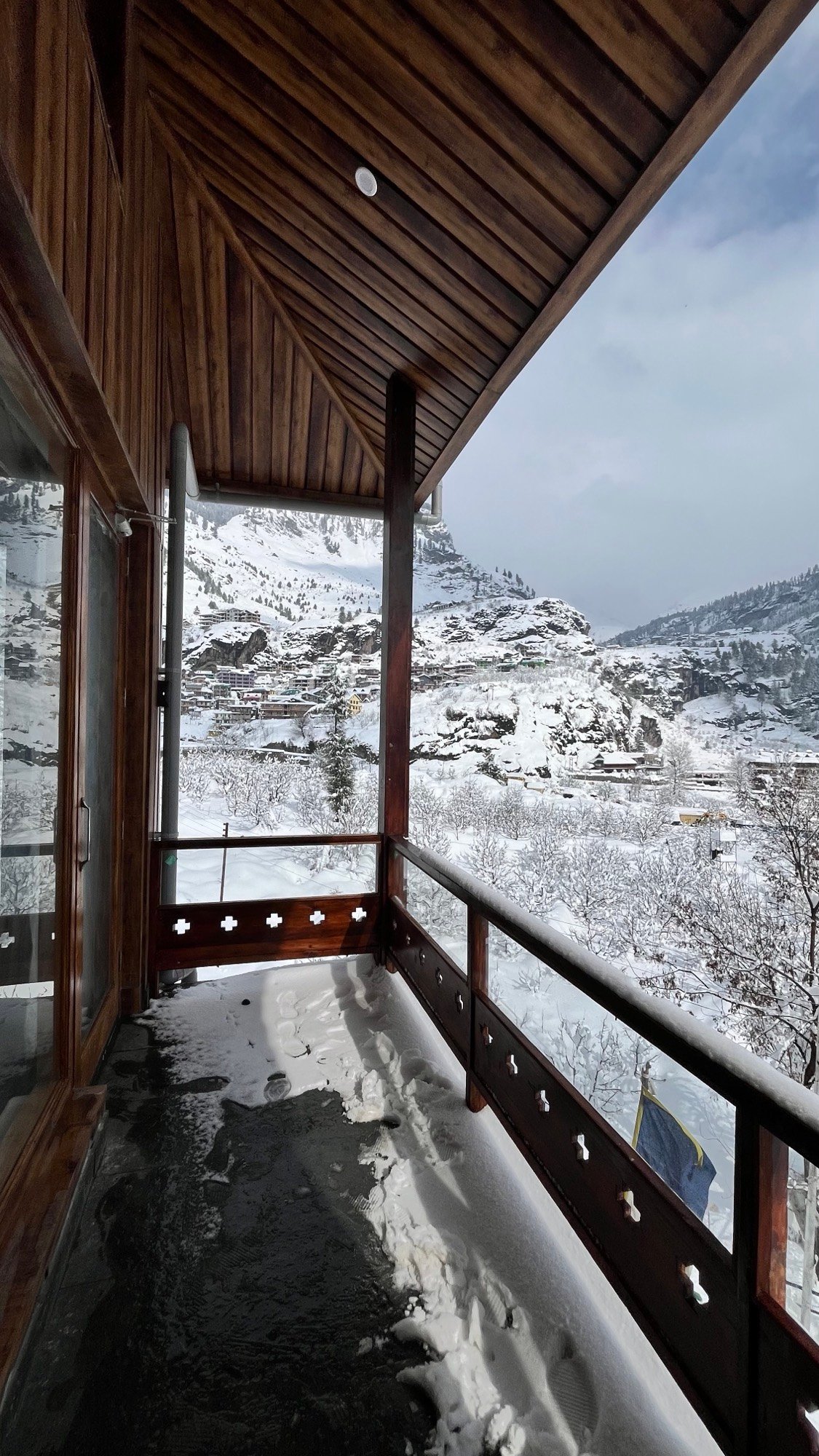 Snow on the balcony railing